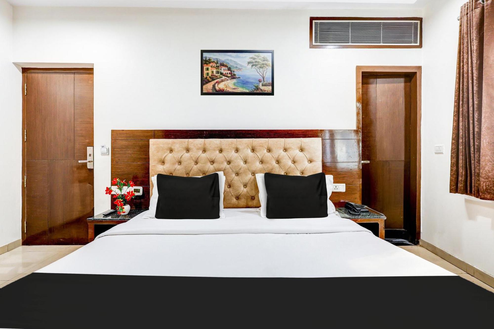Super Townhouse Arakashan Road Paharganj Formerly Mohan International New Delhi Luaran gambar