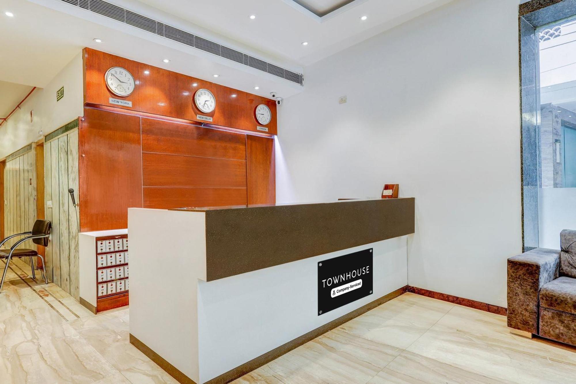 Super Townhouse Arakashan Road Paharganj Formerly Mohan International New Delhi Luaran gambar