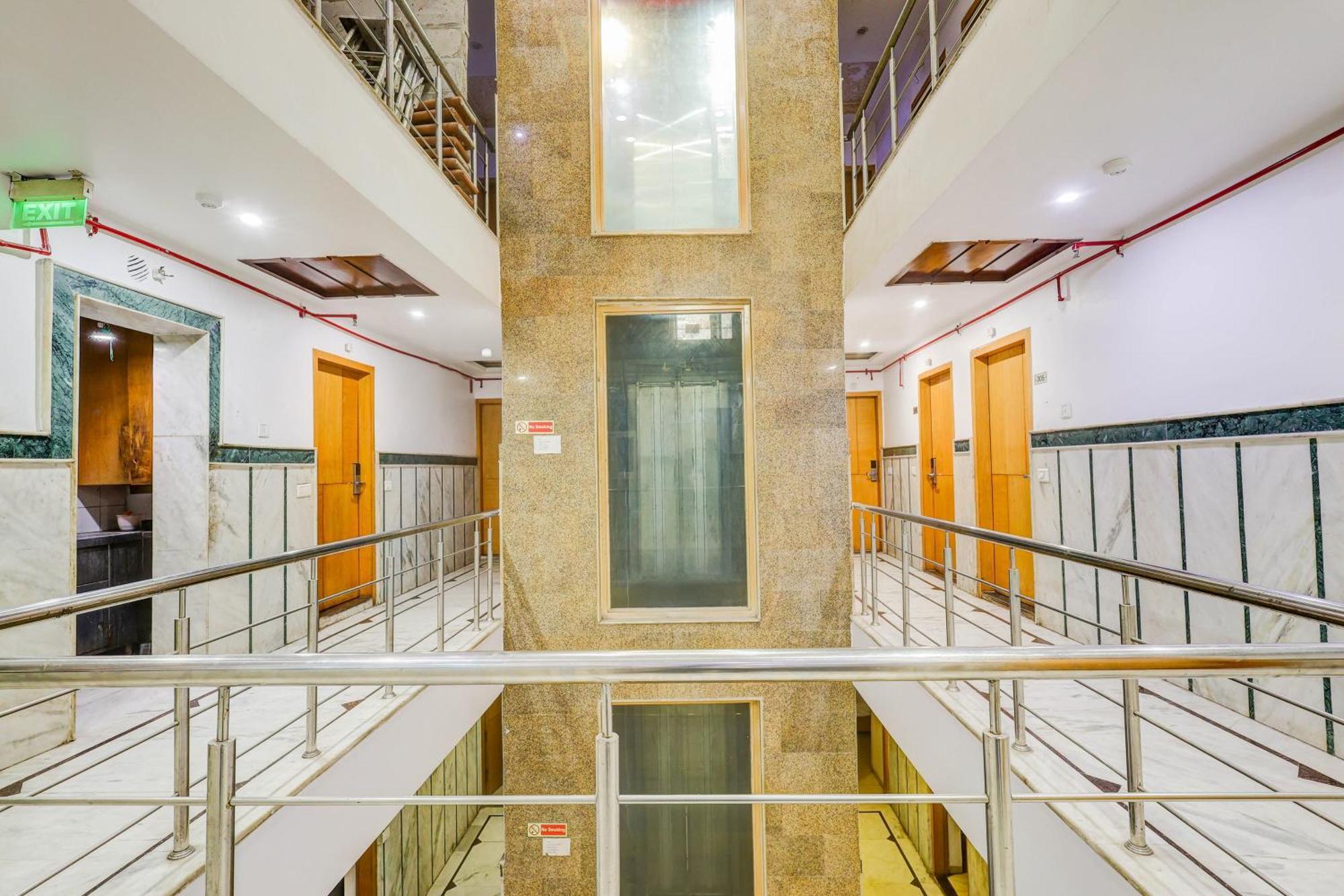 Super Townhouse Arakashan Road Paharganj Formerly Mohan International New Delhi Luaran gambar