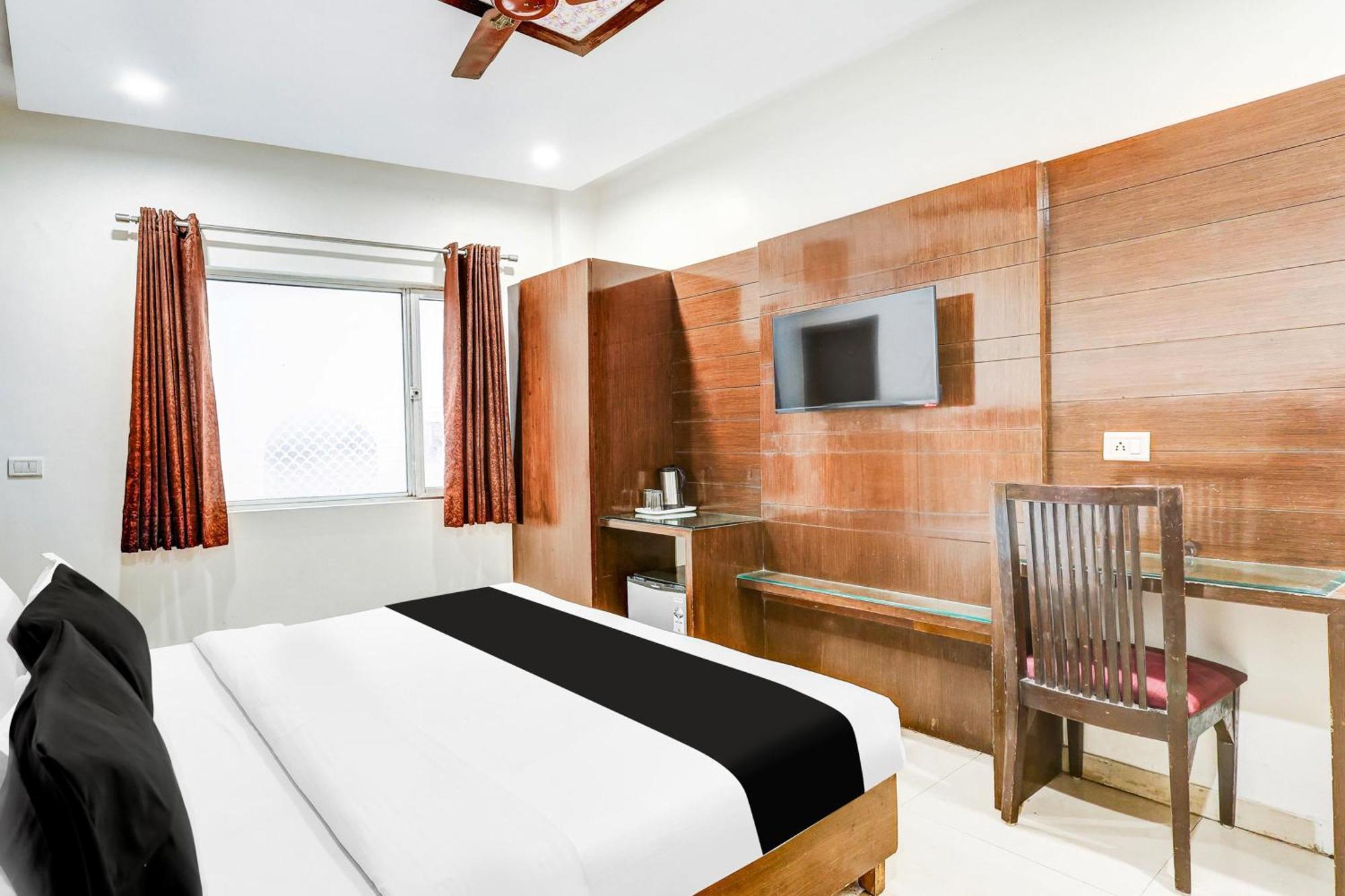 Super Townhouse Arakashan Road Paharganj Formerly Mohan International New Delhi Luaran gambar