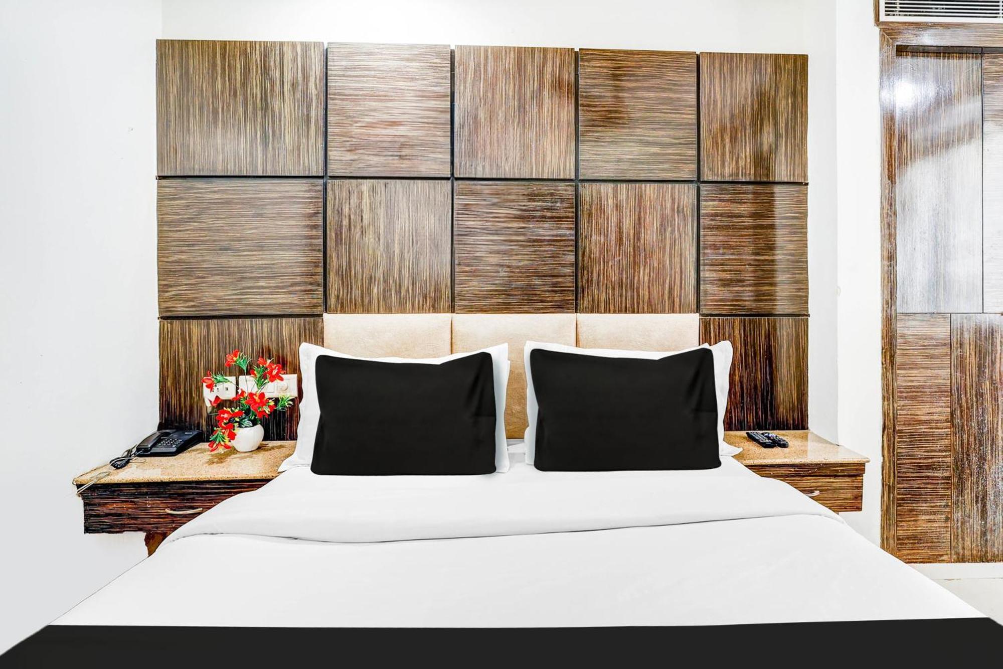 Super Townhouse Arakashan Road Paharganj Formerly Mohan International New Delhi Luaran gambar