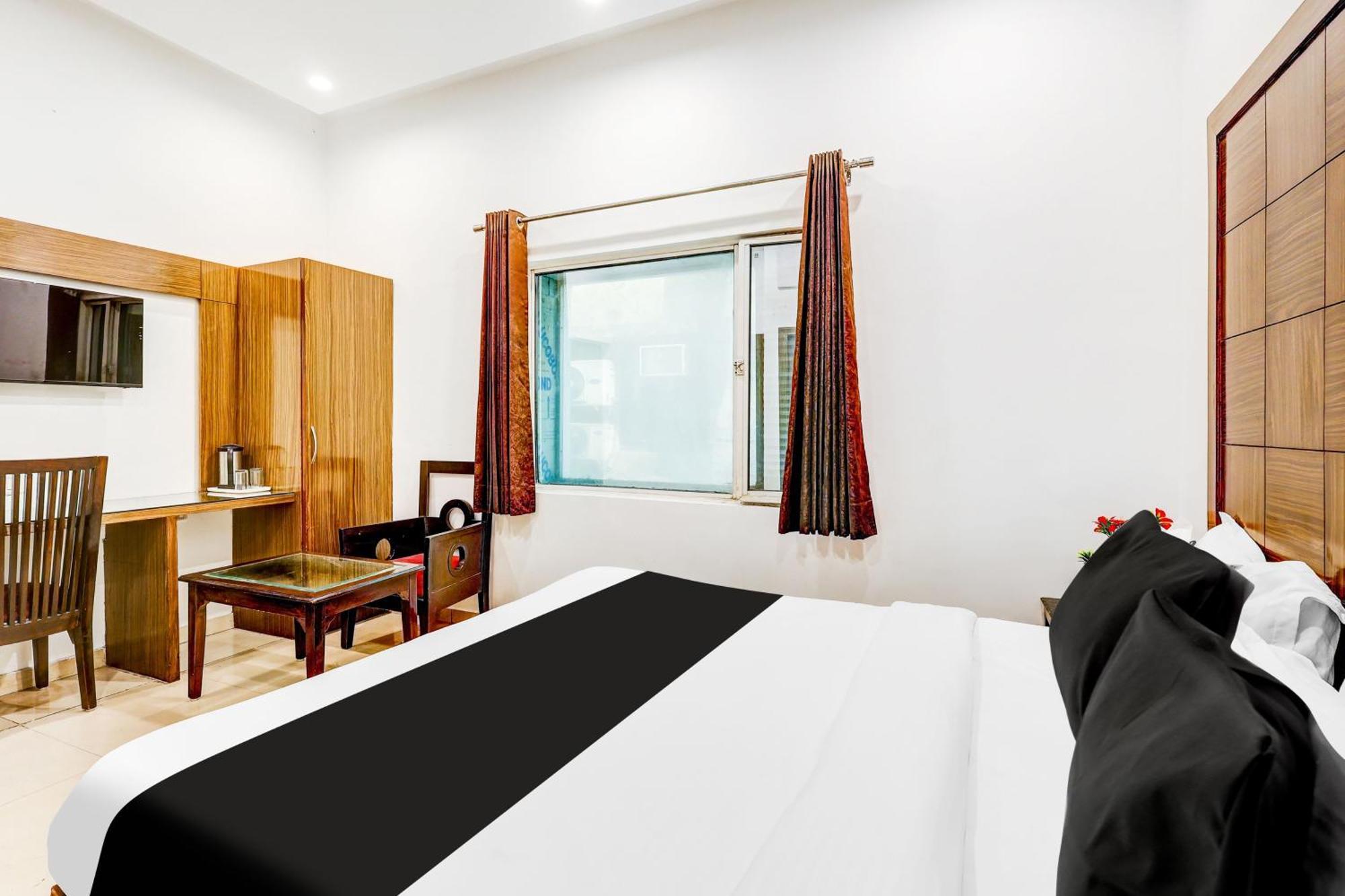 Super Townhouse Arakashan Road Paharganj Formerly Mohan International New Delhi Luaran gambar